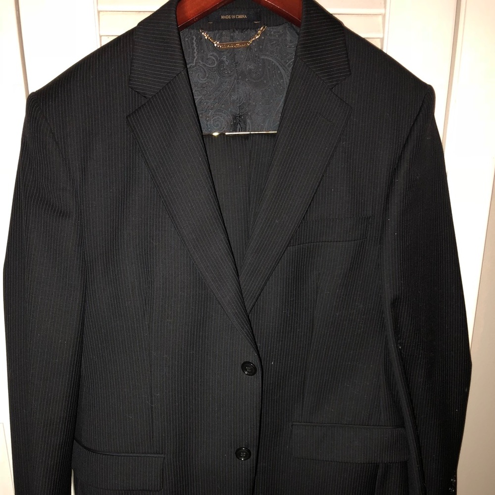 PINSTRIPE DONALD TRUMP SUIT